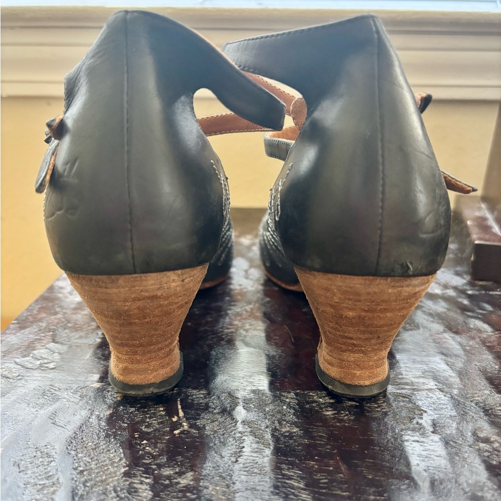 John Fluevog Black Leather Kitten Heels with Stitch Design - Picture 7 of 10